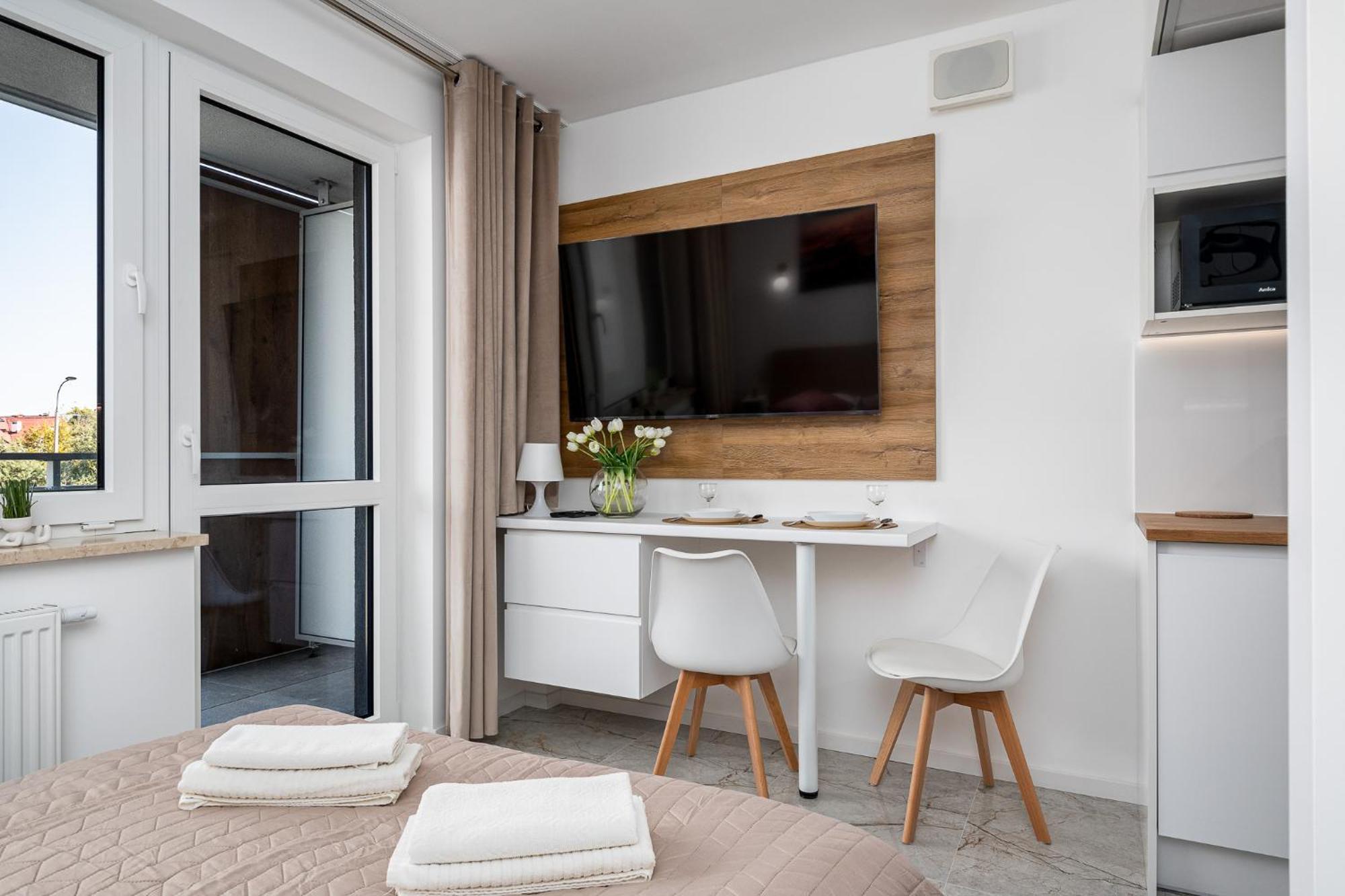 Pileckiego 59 Free Parking By Perfect * Warszawa
