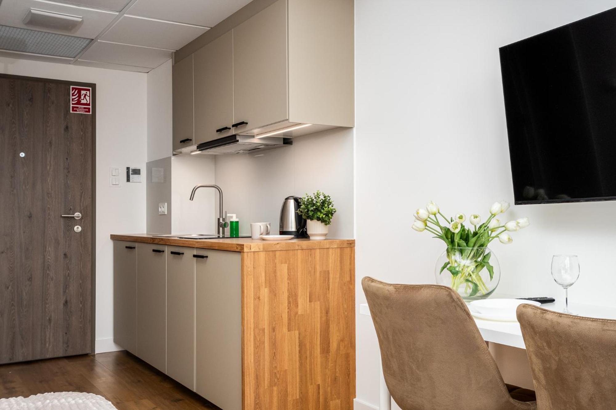 Pileckiego 59 Free Parking By Perfect * Warszawa